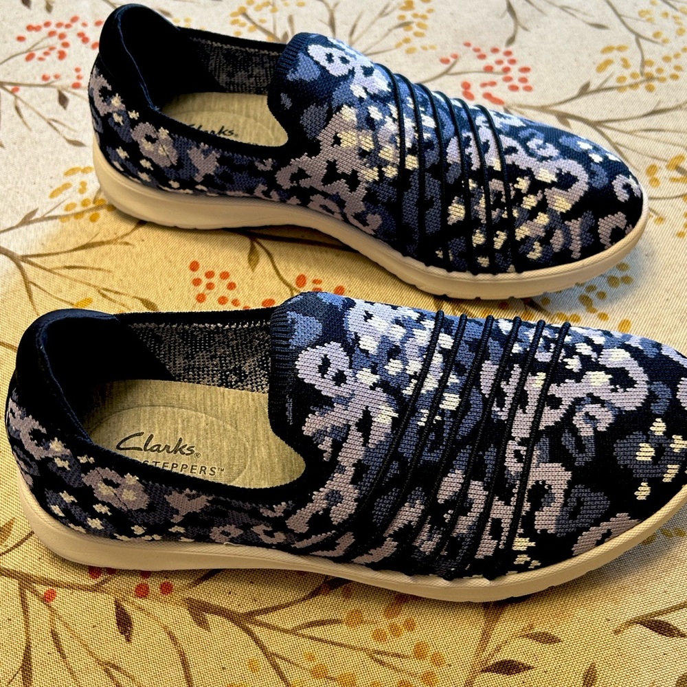 Clarks Women's Sneakers - Black and Blue